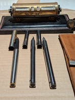 various models - Pen