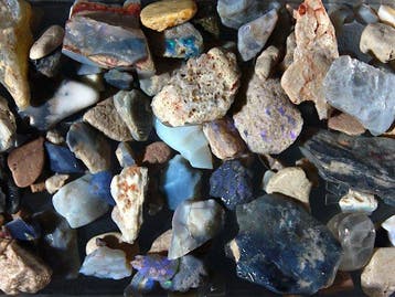 Geen Reserve - ct. 160,00 Australische ruwe opaal uit