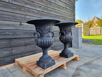Vaas - Gietijzer - 2 stuks XL - Lion Handles