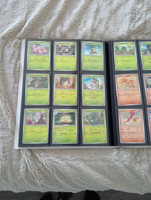 Pokémon - 197 Complete set - Scarlet & Violet - Surging, Hobby en Vrije tijd, Verzamelkaartspellen | Pokémon