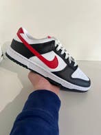 Nike - Dunk Low - Sneakers - Maat: EU 42 - Nieuw met tags