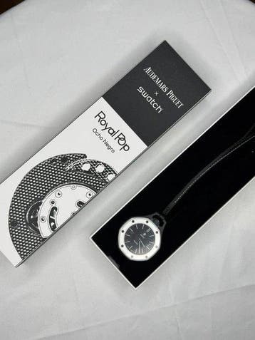 Swatch - Swatch × Audemars Piguet OCHO NEGRO - Sans prix de