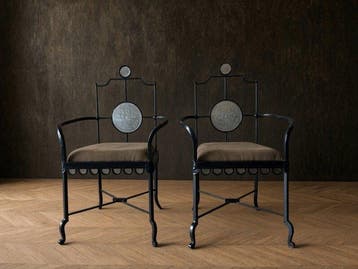 Fauteuil (2) - Een paar Franse smeedijzeren armstoelen naar