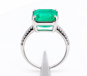 Ring Platina - 5.97ct. tw. Smaragd - Diamant - Levendig, Nieuw