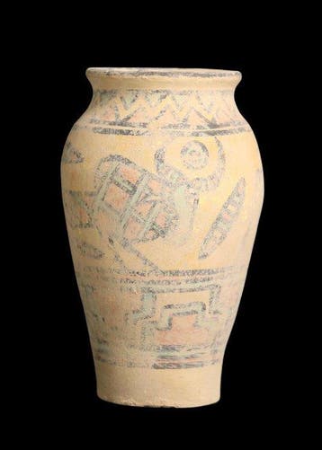 Indus Vallei Terracotta Vaas met veelkleurig zoomormontwerp