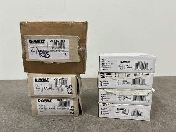 Veiling - DeWalt nietjes set 7-delig, Doe-het-zelf en Bouw, IJzerwaren en Bevestigingsmiddelen, Nieuw