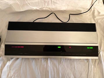 Bang & Olufsen - Beomaster 3000 Solid state stereo receiver, Audio, Tv en Foto, Nieuw