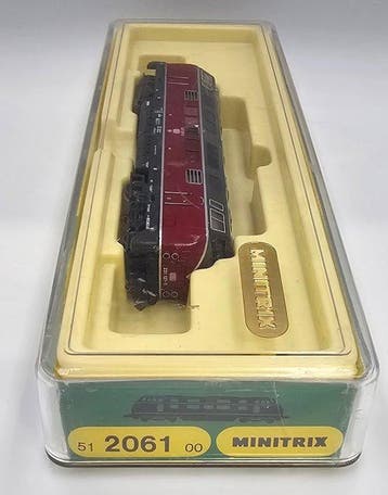 Minitrix N - 2061 - Diesellocomotief (1) - BR 221, Nieuw