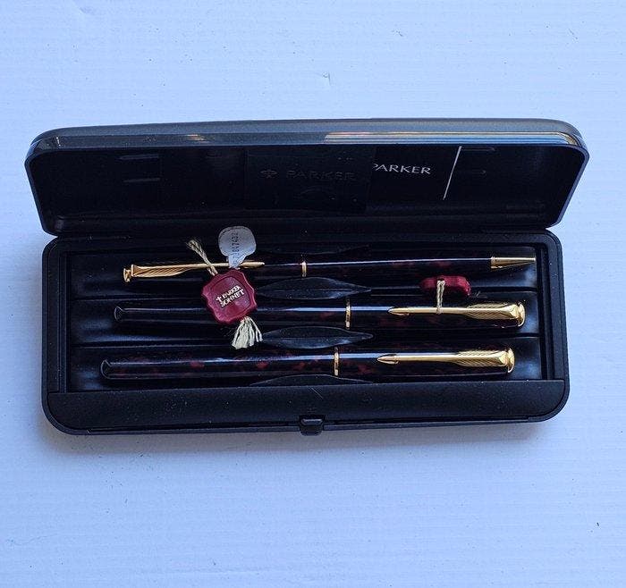 Parker - PARKER SONNET LAQUE DE CHINE - PLUME OR 18 CARATS, Verzamelen, Pennenverzamelingen