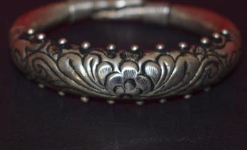 Traditionele Miao-Hmong armband, 31 g, bloemmotief - etnisch, Antiquités & Art
