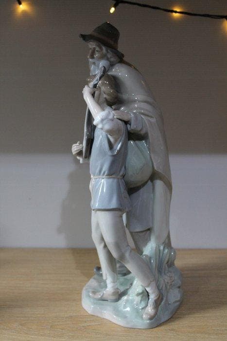 Lladró - sculptuur, Oude man met gitaarspelende jongen - 37, Antiek en Kunst, Antiek | Glaswerk en Kristal