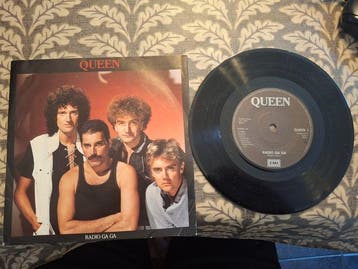 Queen, Beatles - 22 Great 45rpm from The Beatles & Queen -, Nieuw in verpakking