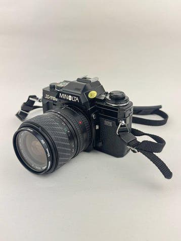 Minolta X-700 with Sigma 28-70mm Lens Analoge camera