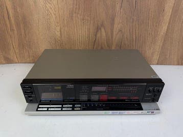 Aiwa - F660 - 3 Head Audiocassette deck