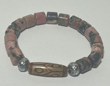 Rhodochrosite naturelle du Brésil avec Dzi « Tortue ». Haute