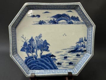Japanse Ko-Imari blauw-witte octagonale porseleinen schaal —