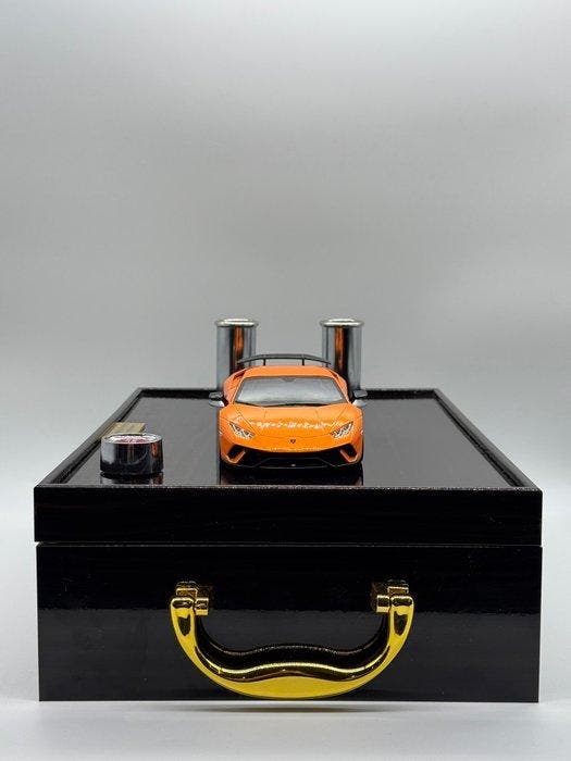 1:24 - Model sportwagen - Lamborghini Huracan Pure Sound, Hobby & Loisirs créatifs, Voitures miniatures | 1:5 à 1:12