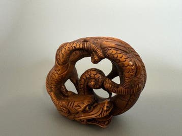 Dragon enroulé aux yeux incrustés - Buis - Masatsugu - Japon