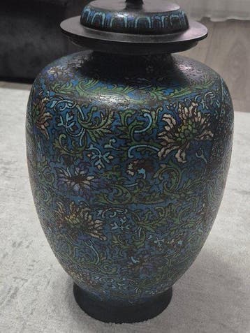 Vase avec couvercle - Céramique - Japon - Période Meiji