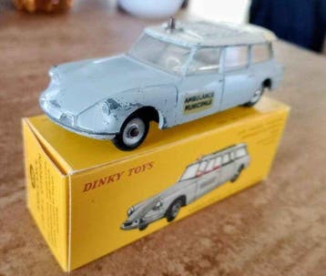 Dinky Toys 1:43 - Modelauto - Citroën ID 19 Break Ambulance, Nieuw