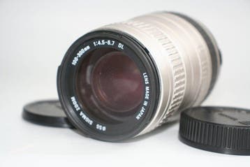 Sigma 100-300mm 1:4.5-6.7 DL Objectif à focale variable