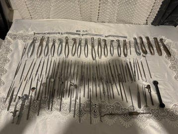 Medische apparatuur - partij van 113 tandheelkundige en