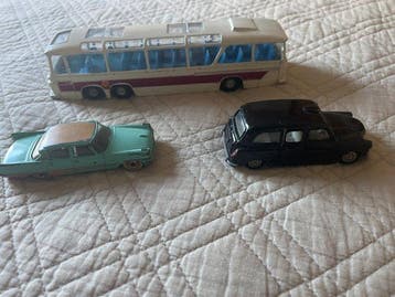 Dinky Toys - Modelauto (3) - Austin taxi , Desoto Fireflite