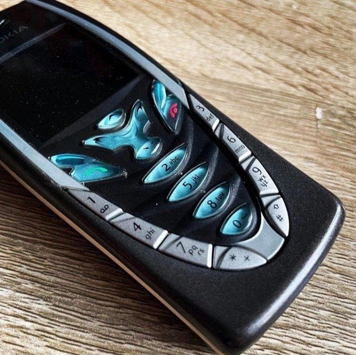 Nokia 7210 - Mobiele telefoon (1) - In originele verpakking, Games en Spelcomputers, Spelcomputers | Overige Accessoires