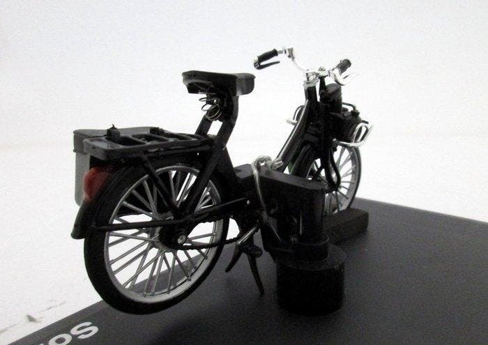 Solex 3800 Black - 1:18 - Model motorfiets - Norev, Hobby en Vrije tijd, Modelauto's | 1:5 tot 1:12