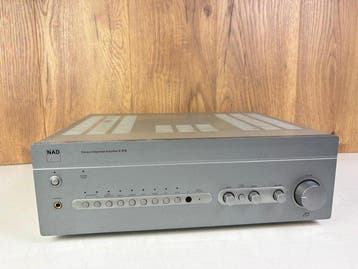 NAD - C 372 Amplificateur intégré à semi-conducteurs