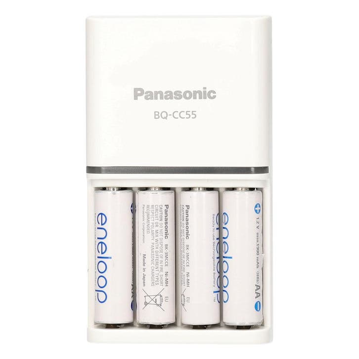 Panasonic BQ-CC55 lader + 4 Eneloop AA batteri met garantie, Audio, Tv en Foto, Fotografie | Accu's en Batterijen, Gebruikt, Ophalen of Verzenden