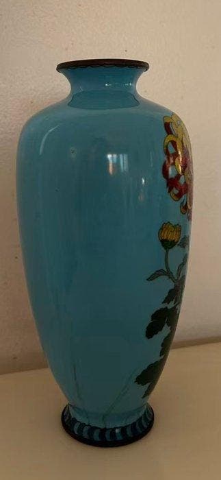 Vaas van cloisonné-emaille met chrysantenmotief - Emaille,