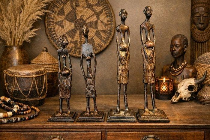 Beeld, Vier Afrikaanse slanke figuren - 28 cm - Brons, Antiquités & Art, Art | Art non-occidental