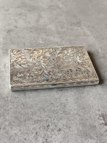 Sigarettendoos - .800 zilver - Gegraveerde sigarettenkoker