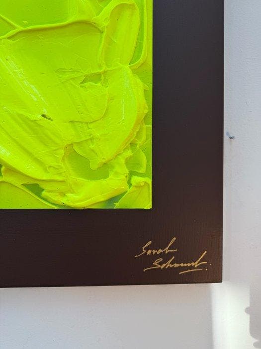 Sarah Schwarzl - Frequency NEON UMBER (Frame included), Antiquités & Art, Art | Peinture | Moderne