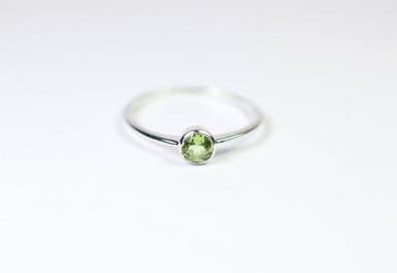 Peridot Ring / nieuw- 1 g - (1)