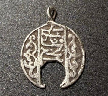 Islamitisch Zilver Exclusief aangepaste Lunula afkomstig uit, Antiek en Kunst