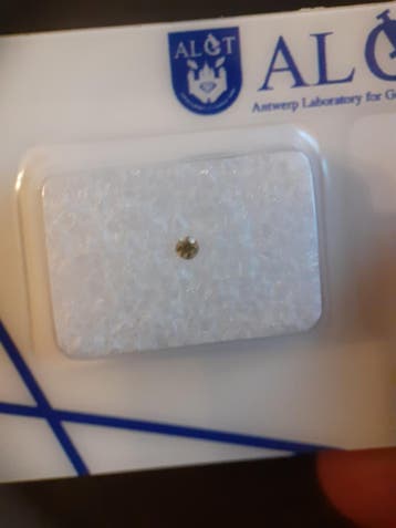 Natural Yellow Diamond - Round , 0.03 ct - ALGT certified -, Verzenden, Nieuw