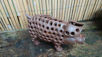 Japanse gietijzeren lantaarn pig varken pagode - IJzer