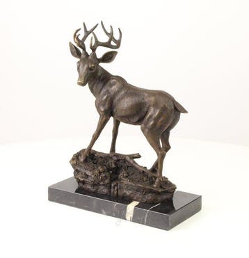 sculptuur, Elegant and Majestic Bronze Deer Sculpture on