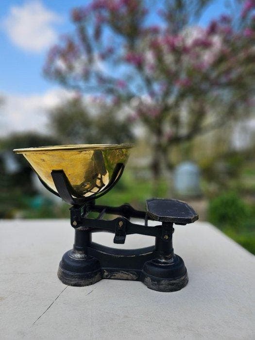 Balance - Ancienne balance de marché anglaise en fonte et, Antiquités & Art, Curiosités & Brocante