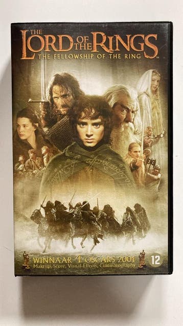 THE LORD OF THE RINGS: THE FELLOWSHIP OF THE RING (VHS)