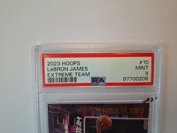 2022/23 Panini LeBron James #10 Graded card - PSA 9 - 1, Verzamelen, Nieuw