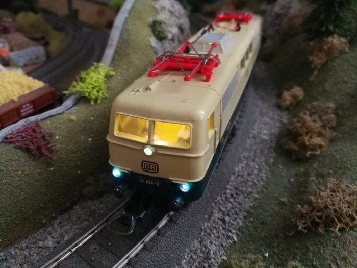 Lima H0 - BR 111 004-8 - Elektrische locomotief (1) -, Hobby & Loisirs créatifs, Trains miniatures | HO
