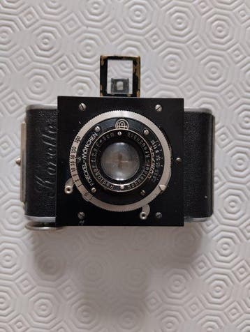 Korelle Reflex 6x6 SLR & Korelle Viewfinder Camera Pair -