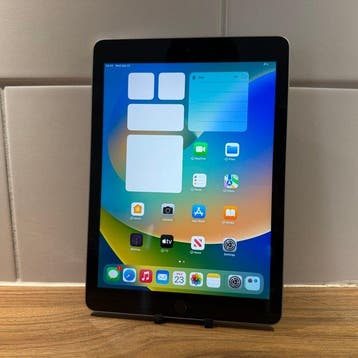 Apple iPad (5th Generation) 128GB Wifi - Mobiele telefoon, Nieuw