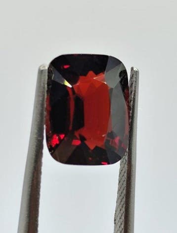 1 pcs Rouge Spinelle - 3.53 ct - Lotus Gemology (Thaïlande), Nieuw