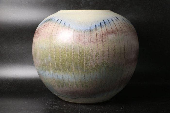 Vase globe en grès Shigaraki avec émaillage dégradé, Antiquités & Art, Antiquités | Autres Antiquités