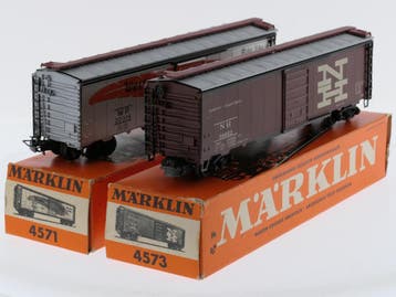 Schaal H0 Märklin 4571 en 4573 set van 2 boxcar van de US.., Wisselstroom, Gebruikt, Overige typen, Ophalen of Verzenden