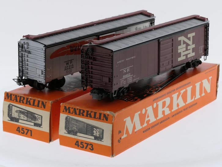 Schaal H0 Märklin 4571 en 4573 set van 2 boxcar van de US.., Hobby en Vrije tijd, Modeltreinen | H0, Wisselstroom, Analoog, Gebruikt